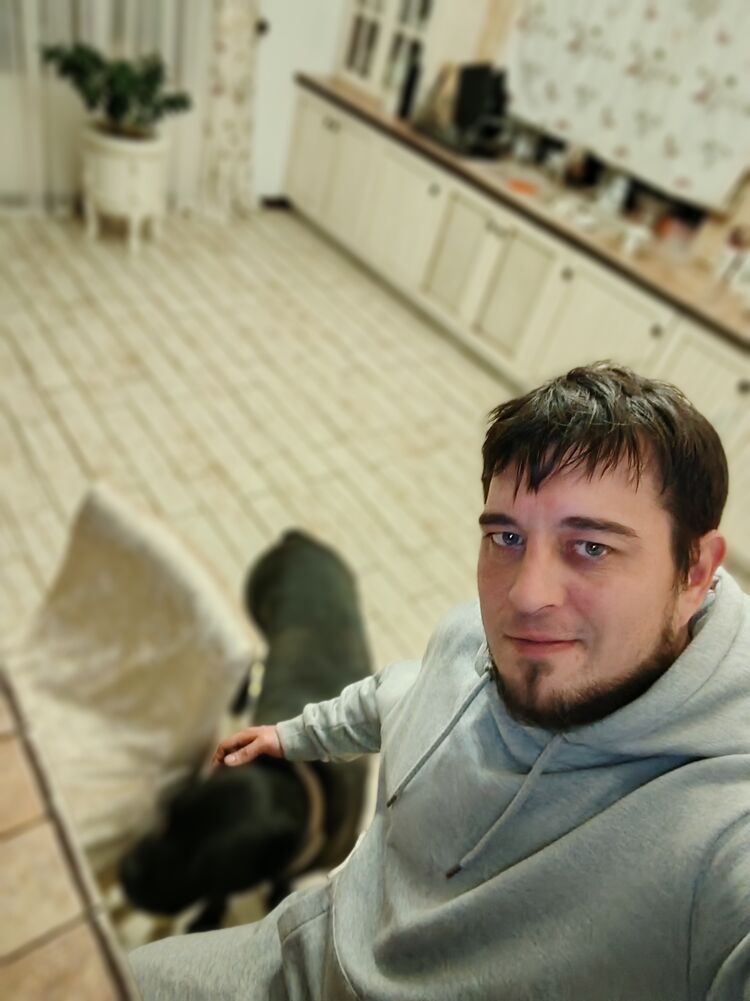  53057653  Andrei, 35 ,    