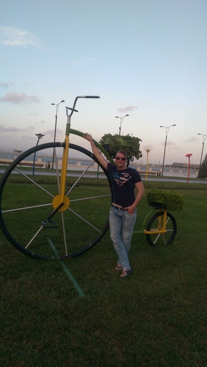  ,   Emil, 43 ,   ,   , c 