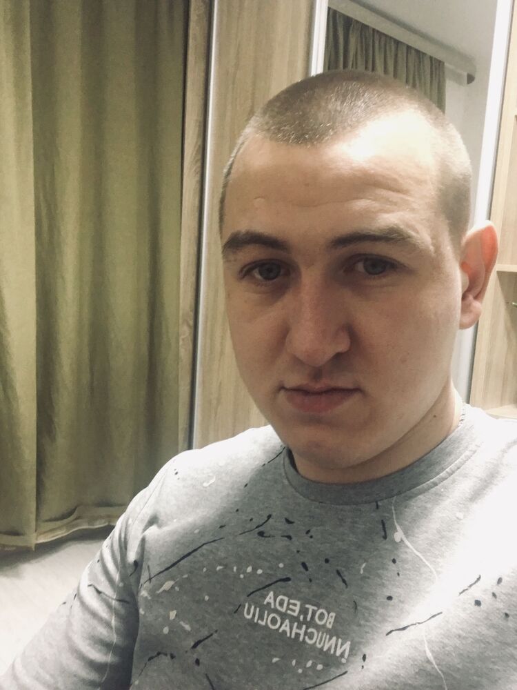  33529383  Vladislav, 27 ,    