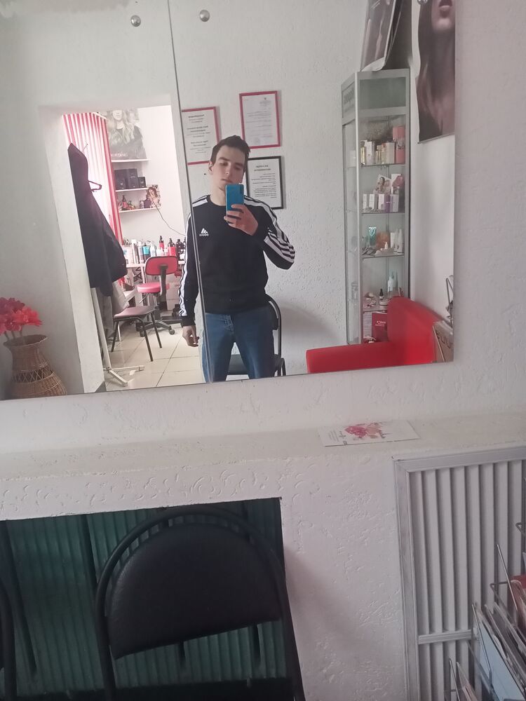  41984113  Ivan, 22 ,    