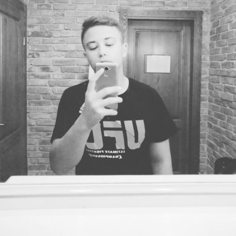 13573813  Amir, 25 ,    