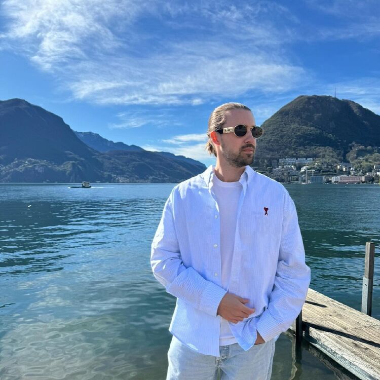 ���� 42827883 ������� ������, 37 ���, ���� ���������� � ������