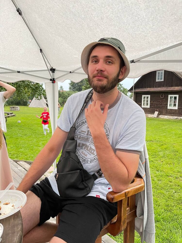  ,   Pavel, 32 ,   ,   