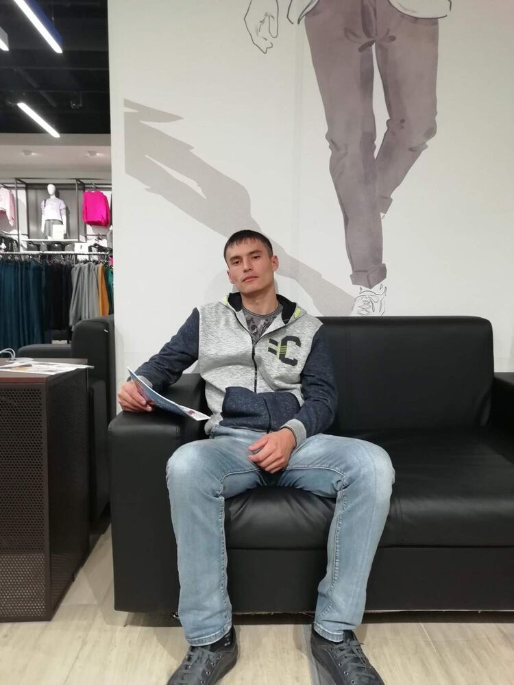  15436213  Ismayil, 31 ,    