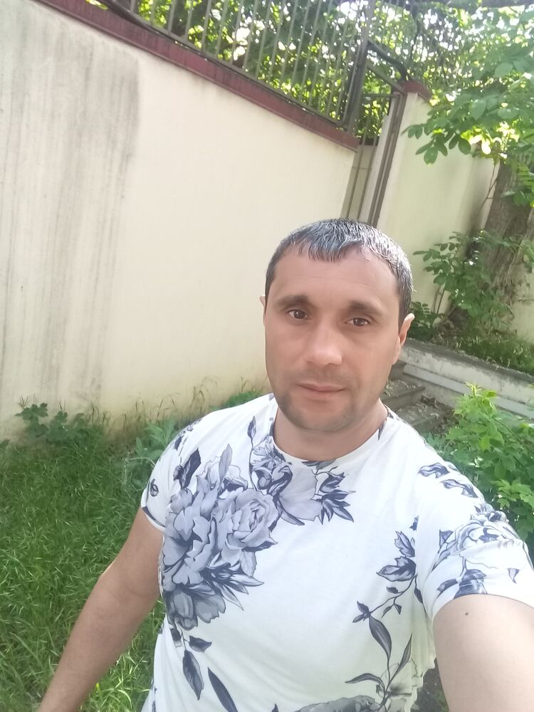  ,   Armen, 45 ,   ,   