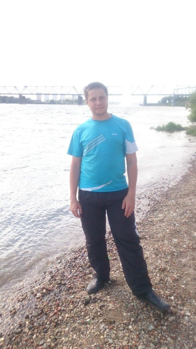  10077293  Sasha, 40 ,    