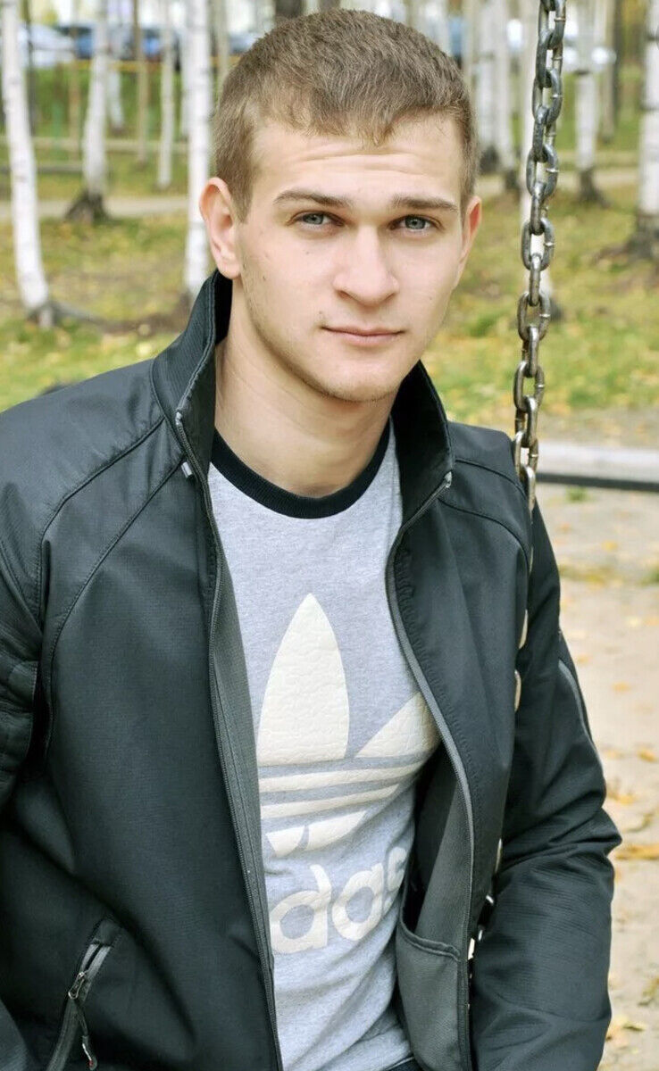 42442733  , 34 ,    