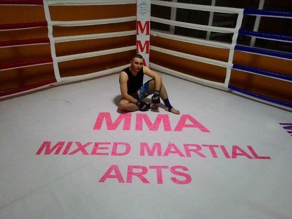  6892283  Stefan, 29 ,    