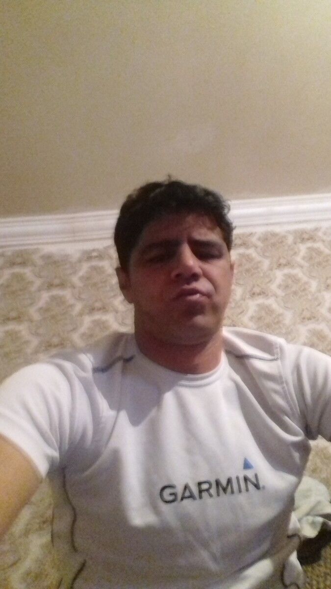  18533063  Novruz, 43 ,    