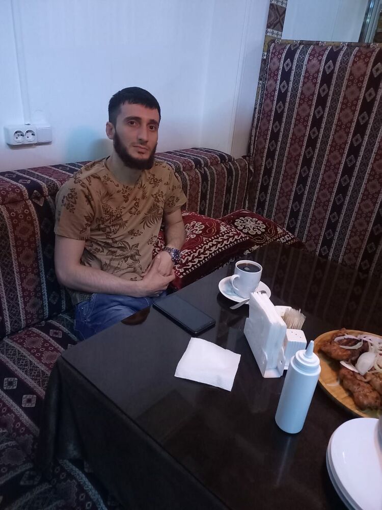  28907703  Islam, 33 ,    