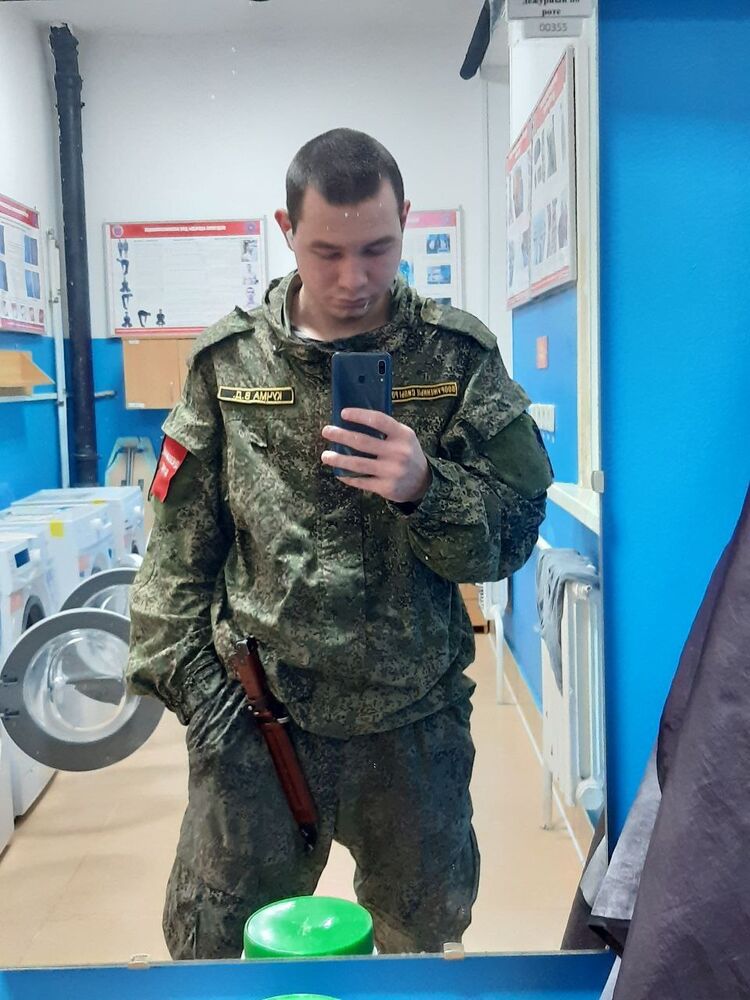  53038493  , 20 ,    -