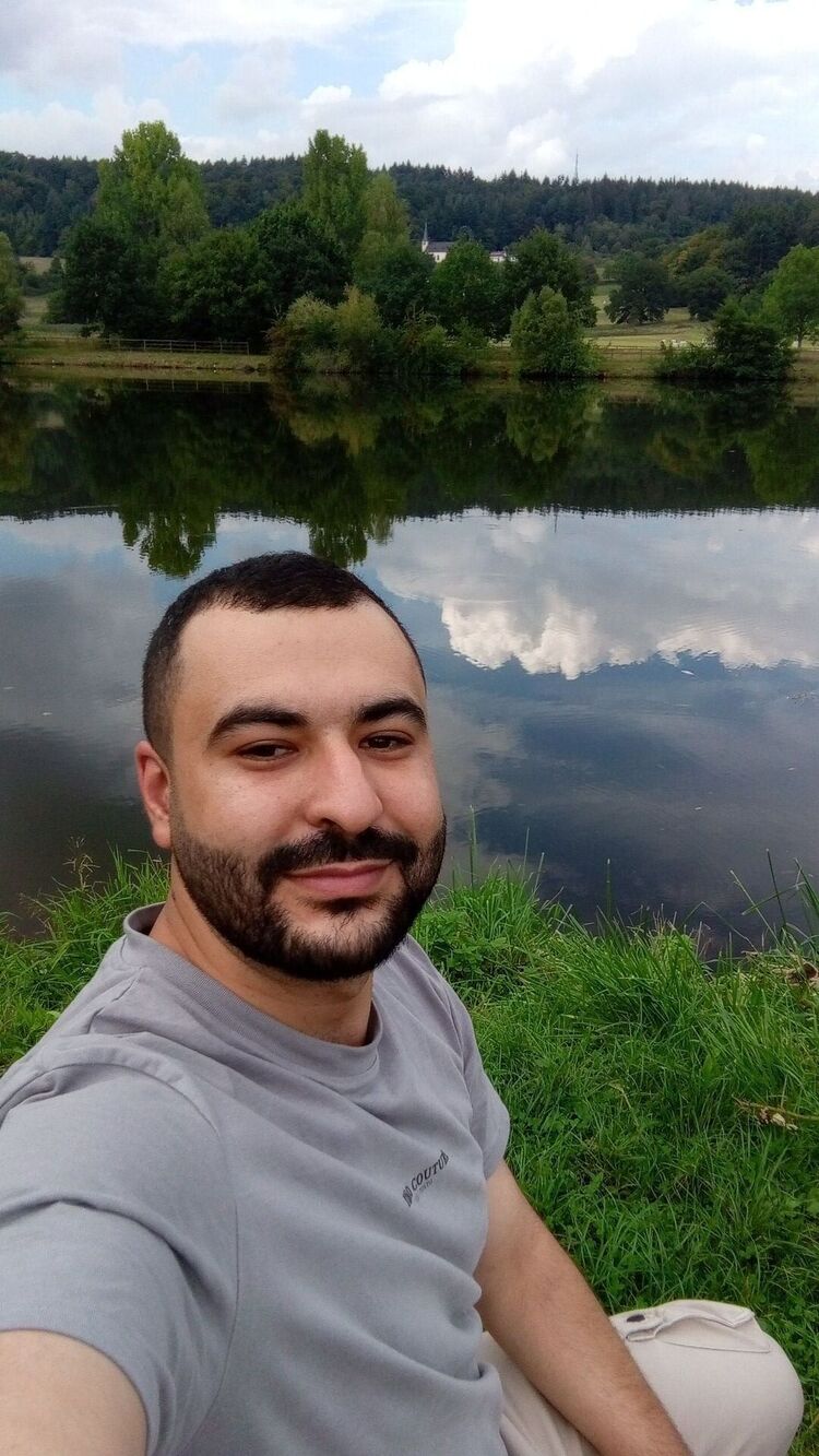  53768983  Mano, 28 ,    