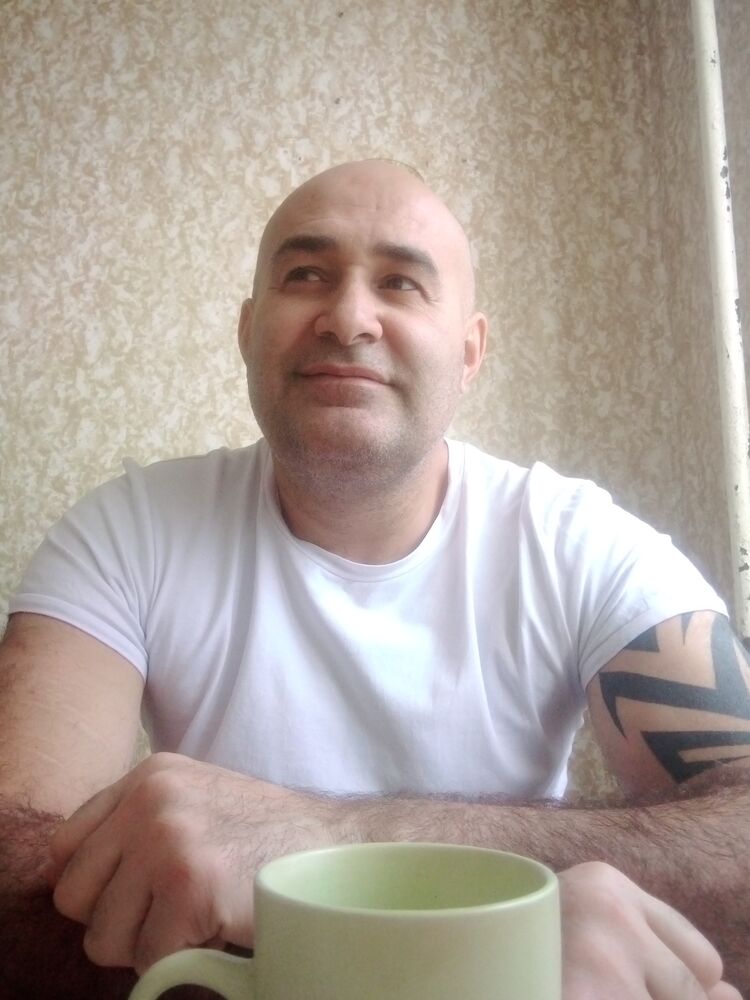  40527533  Farhod, 44 ,    