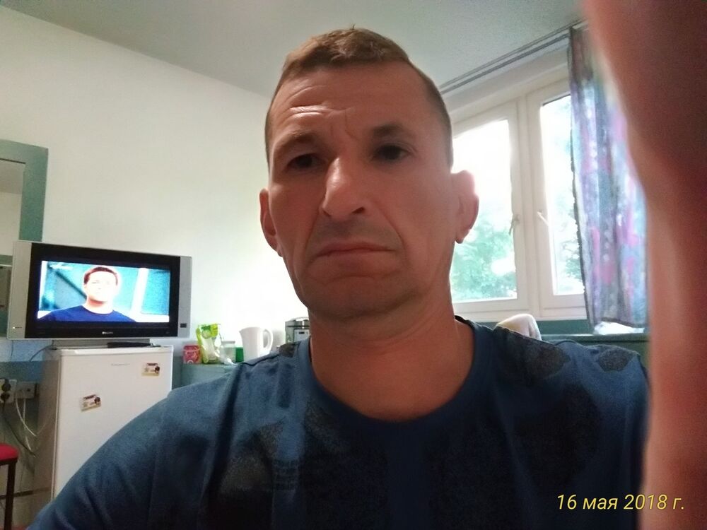  12268813  Oleg, 47 ,    