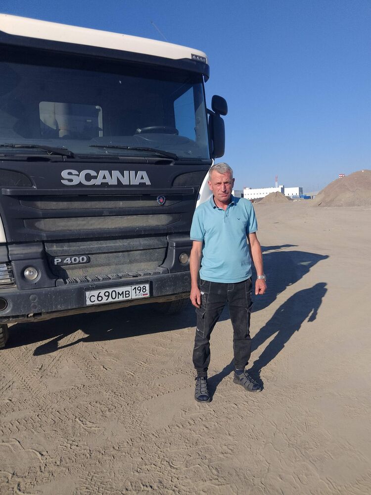  54203273  , 51 ,    -