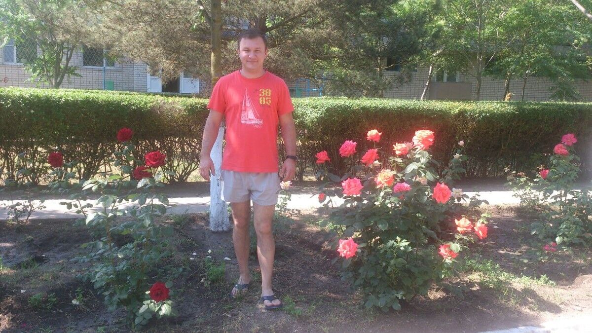  ,   Dima, 51 ,  