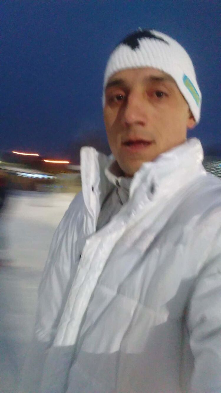  28238593  , 42 ,    