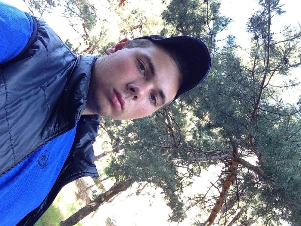  23526863  Rodion, 25 ,    