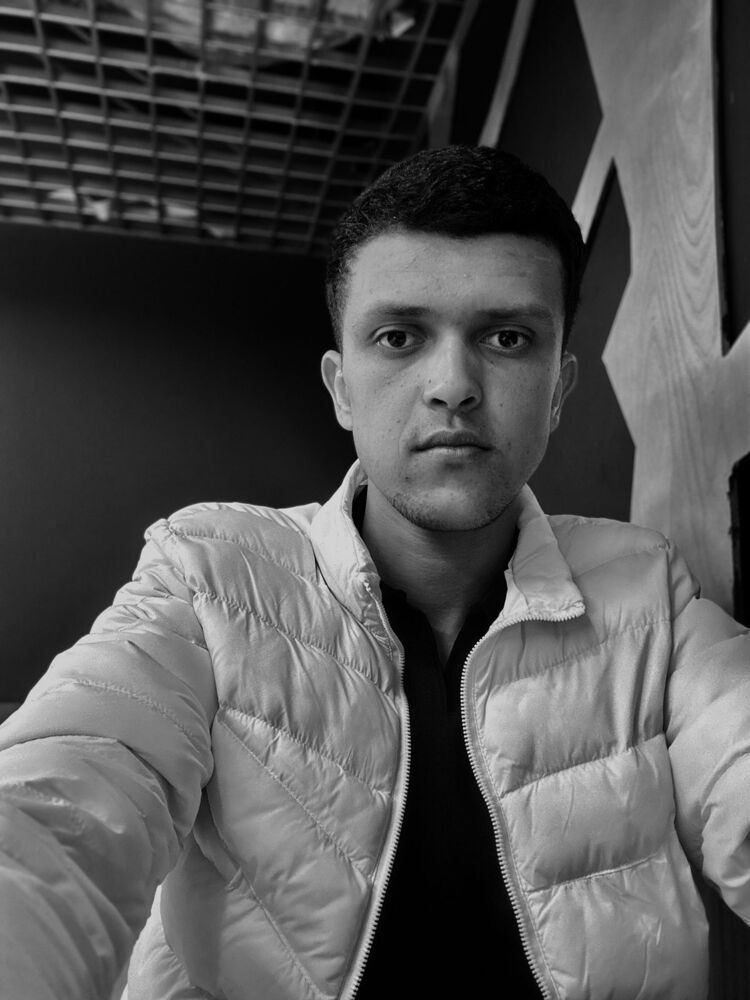  54503793  Yassin, 25 ,    Goddard