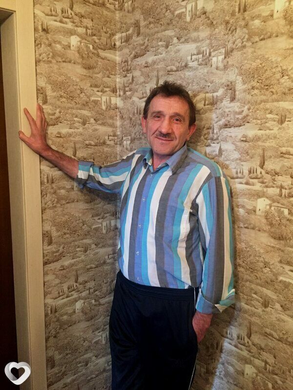  50577283  Mikhail, 65 ,    