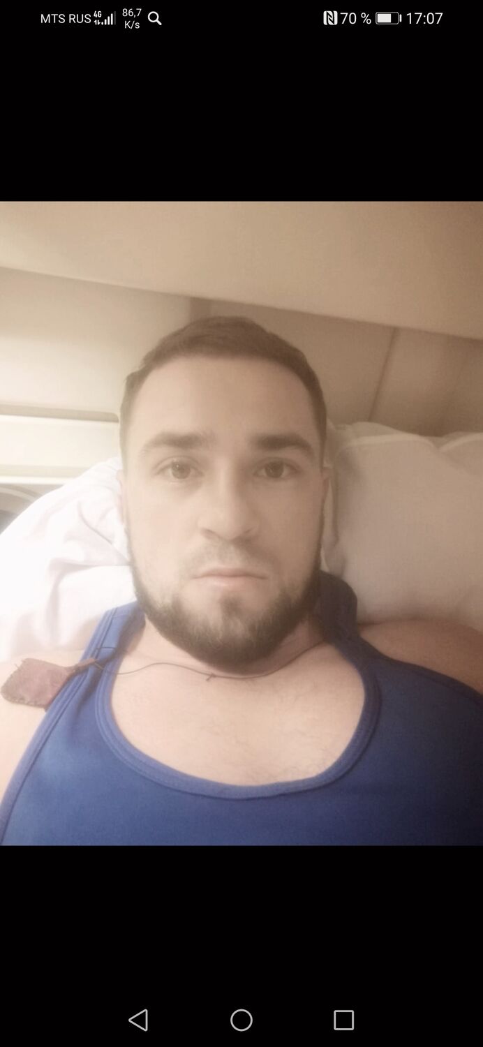  ,   Viktor, 34 ,   ,   