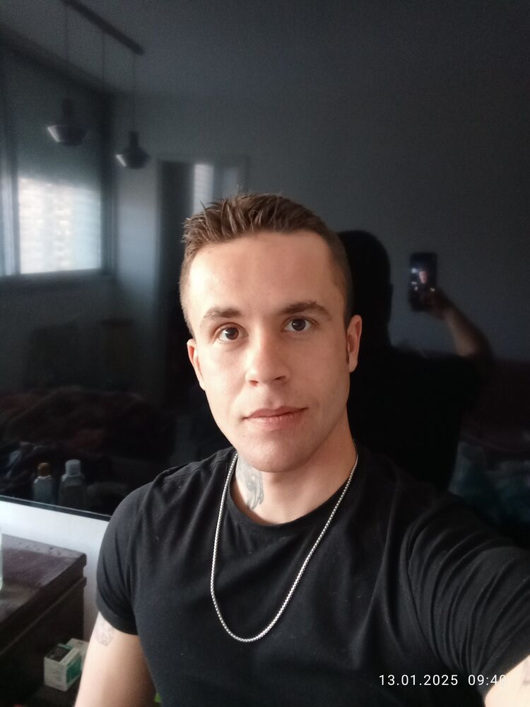  Tel Aviv-Yafo,   , 30 ,   c 