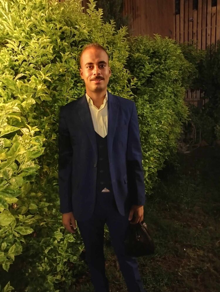  Al Ghardaqah,   Hesham, 26 ,   ,   