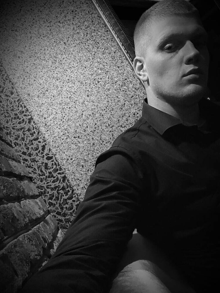  27713153  Lonely, 23 ,    