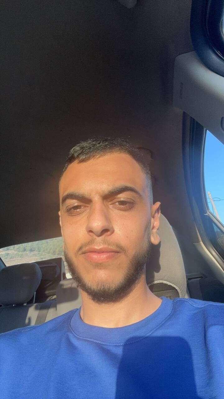  48953793  , 20 ,    