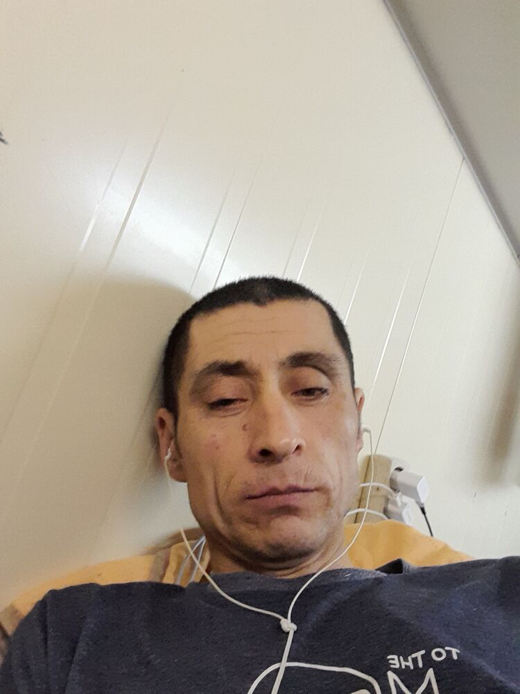  28842203  , 47 ,    