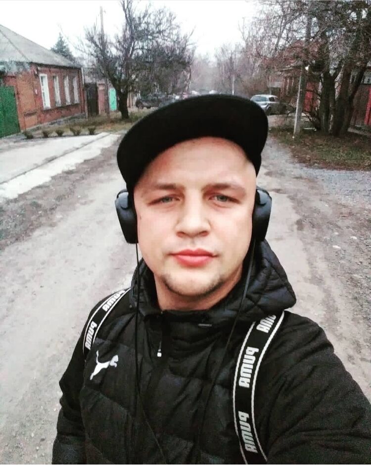  --,   Yakov, 32 ,   ,   