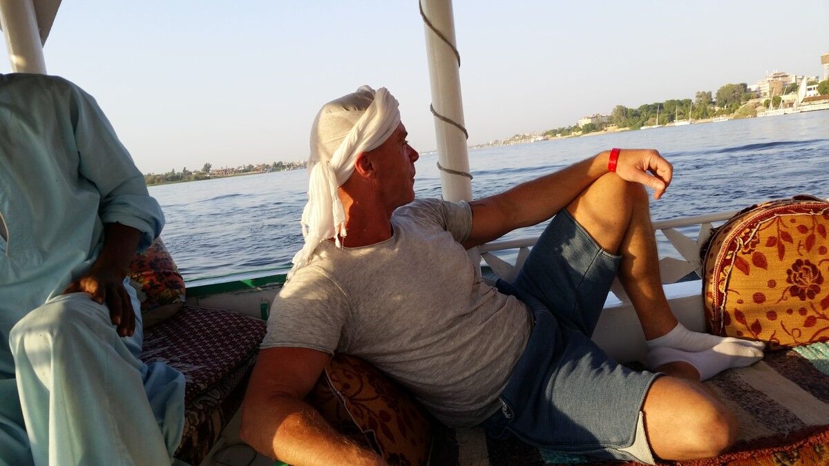  ,   Leondesad, 54 ,   ,   , c 