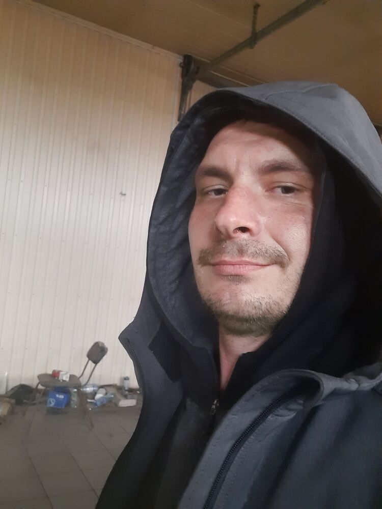  30726183  Evgen, 31 ,    --