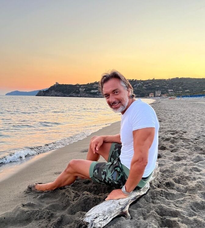  ,   Keith, 49 ,     , c 