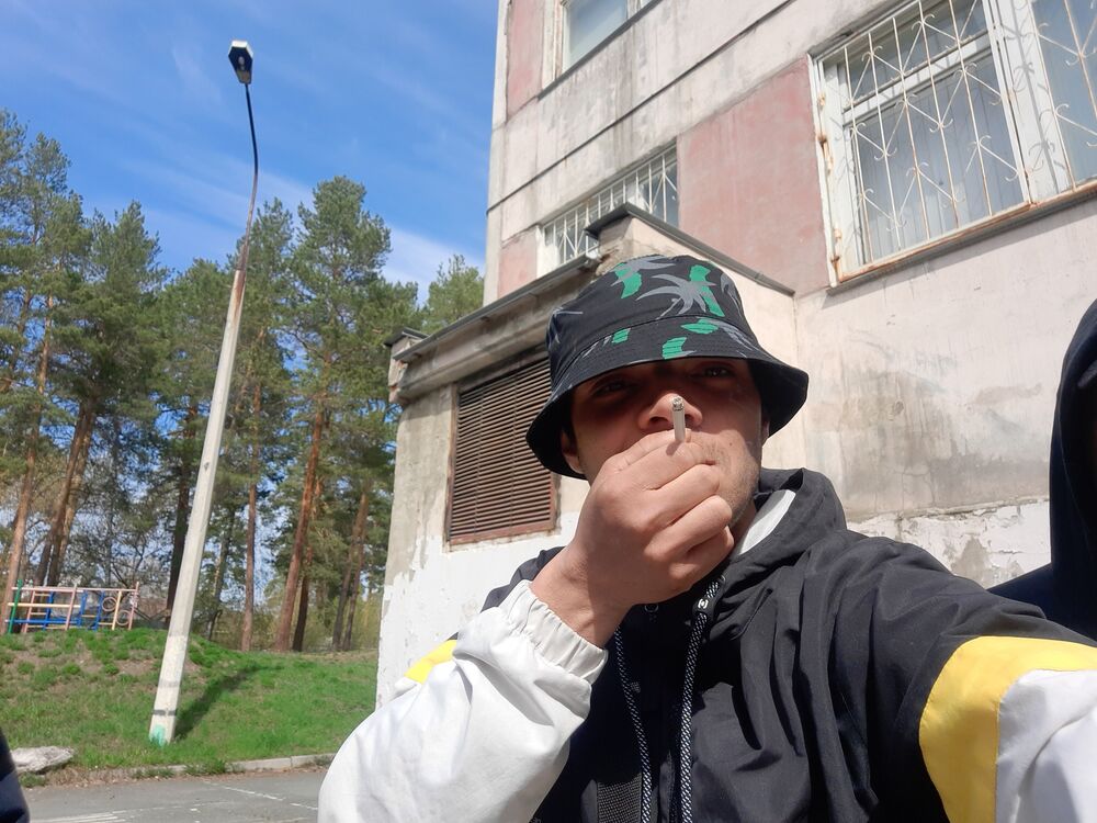  ,   Gari, 33 ,   ,   