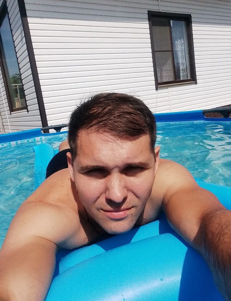  33476843  Vitaly, 37 ,    