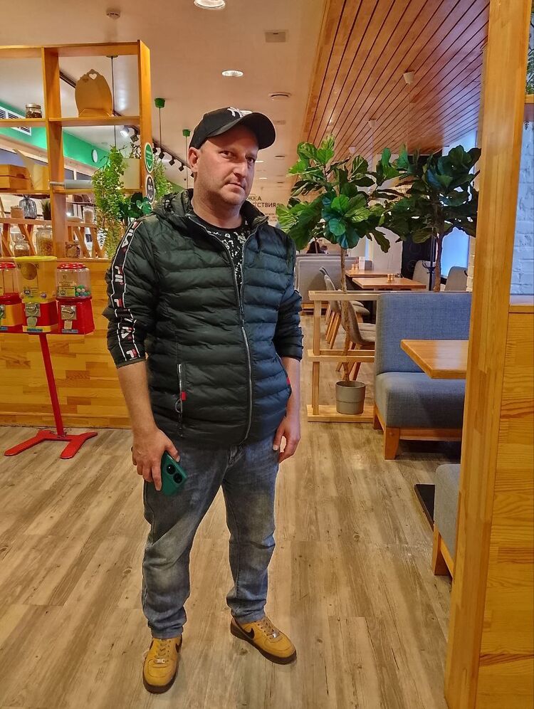  ,   Pavel, 41 ,   ,   , c , 