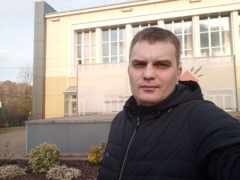  ,   Maxim, 35 ,   ,   , c 