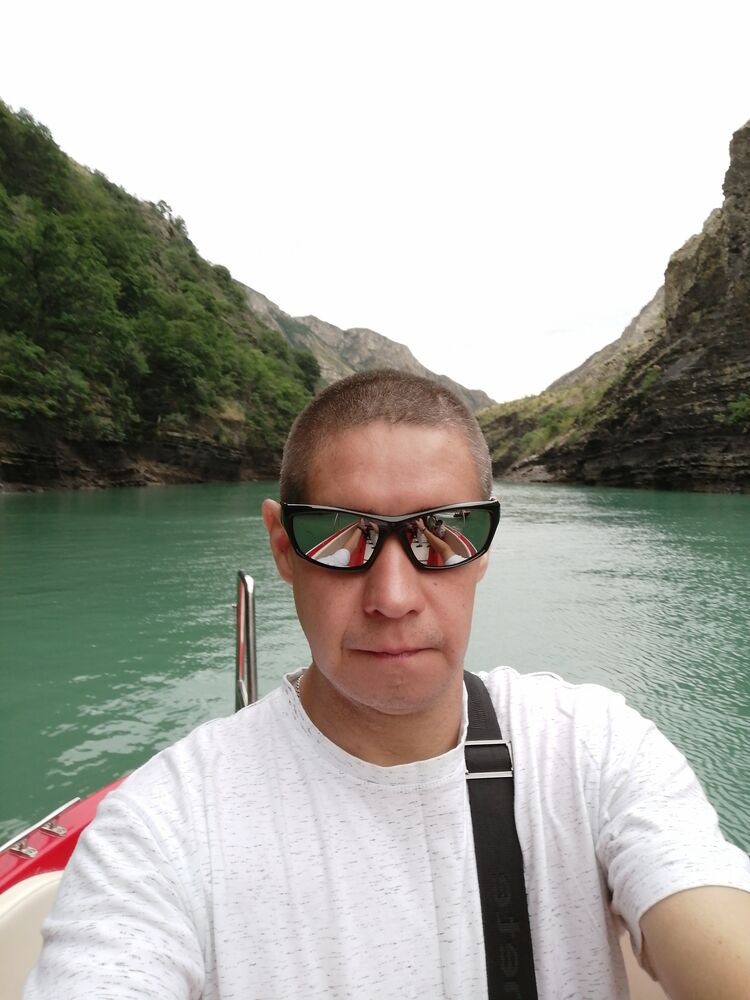 28831213  Nikolay, 42 ,    
