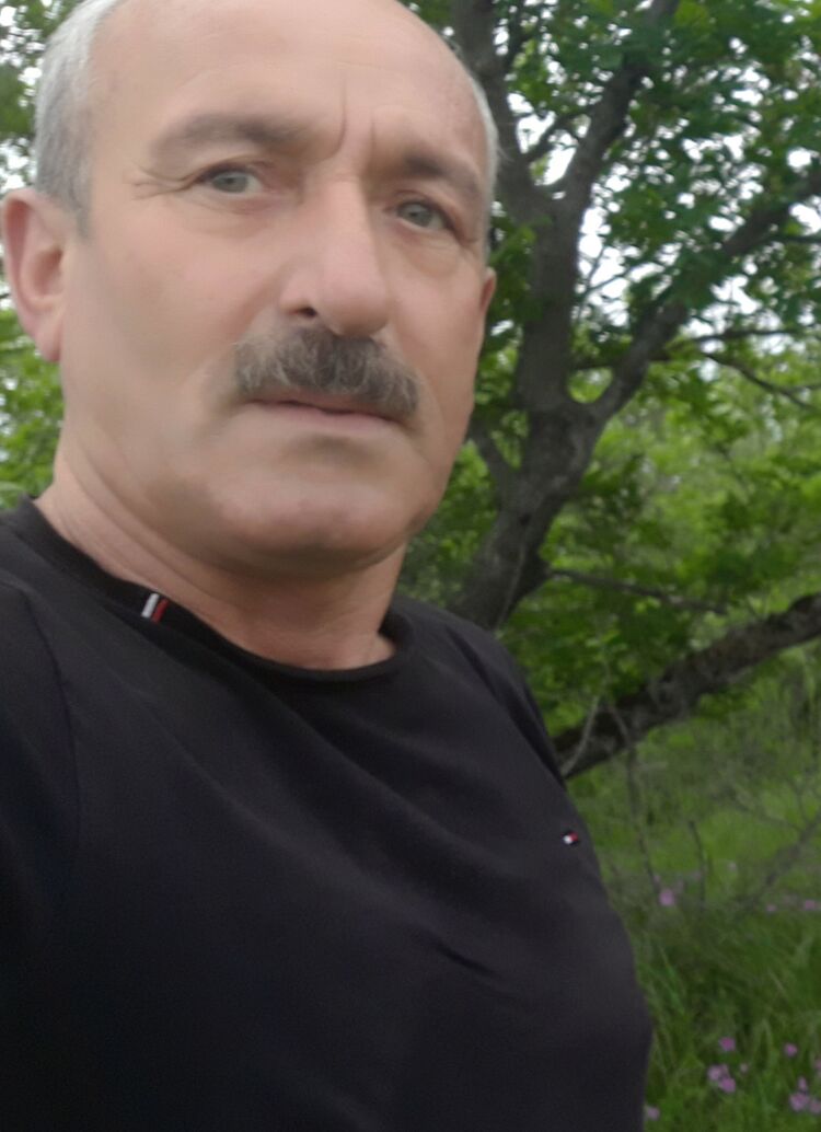  26713703  Roman, 60 ,    