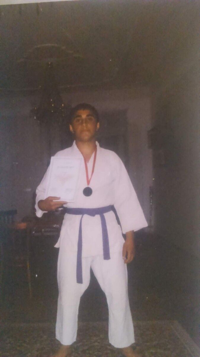 14590763   VARDAN, 40 ,    