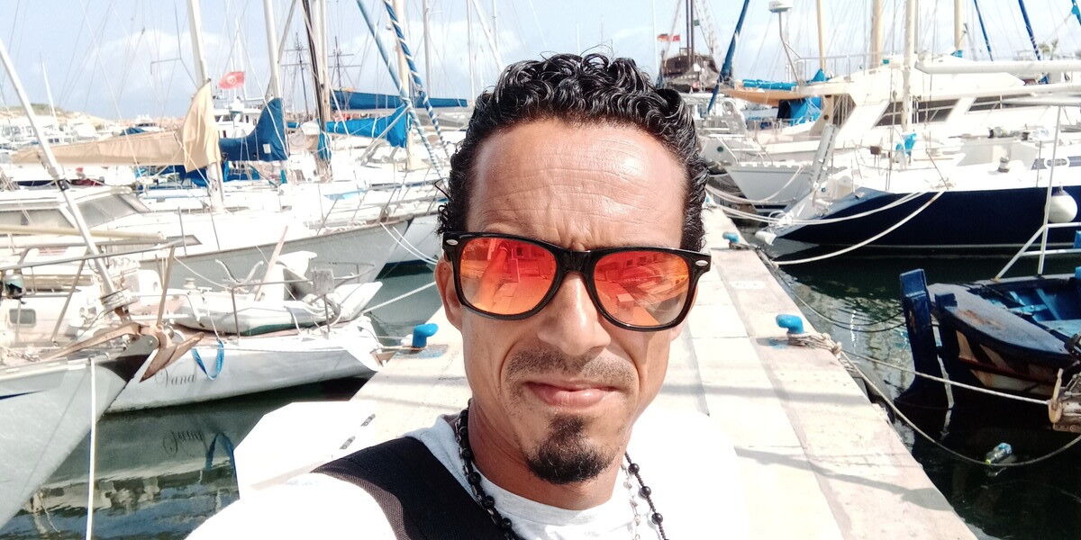  ,   Gailene, 40 ,   ,   , c 