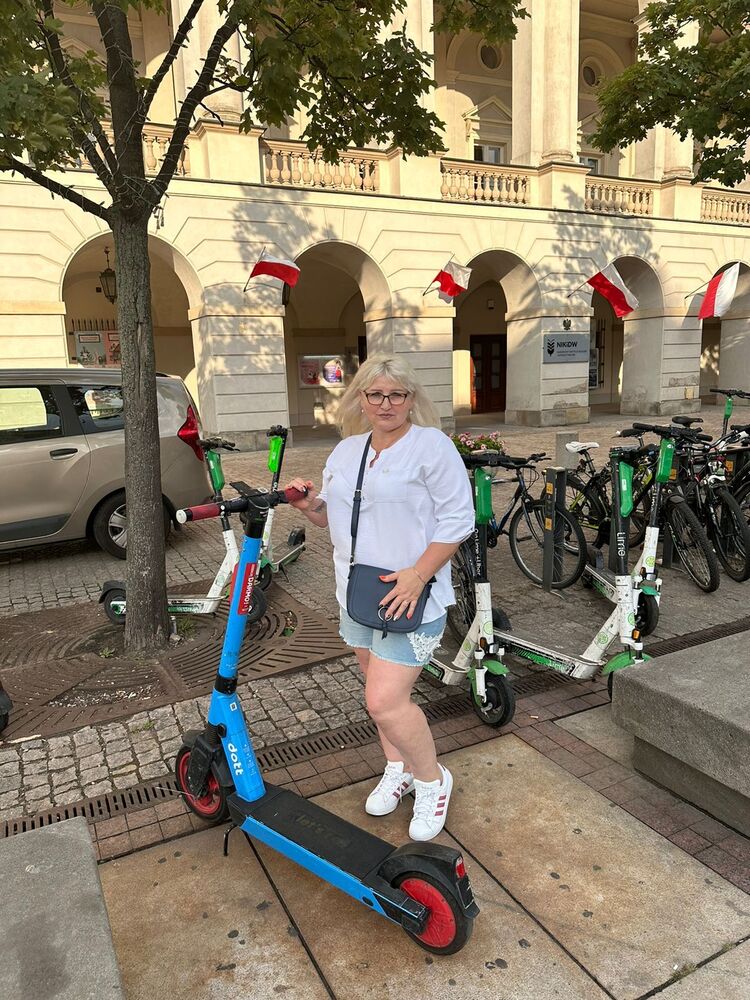  53692033  Olena, 44 ,    Sulejowek