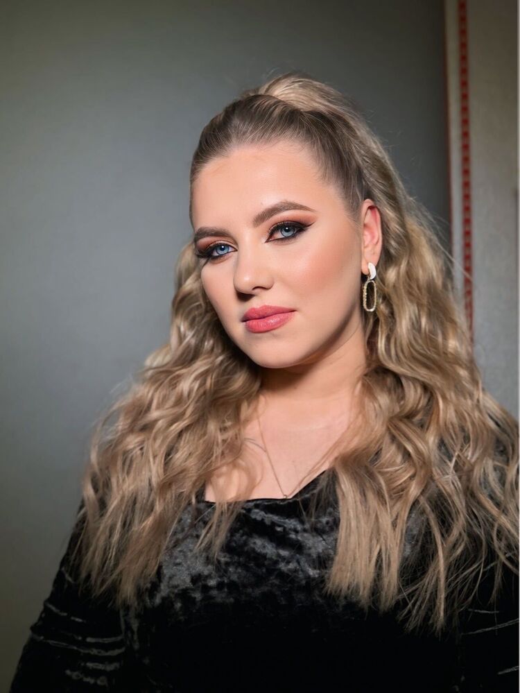 ,   Tanya, 25 ,   ,   , c , 