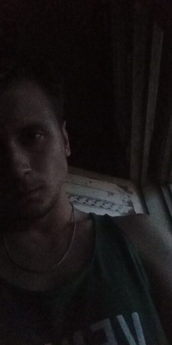  14182643  Vlad, 25 ,    