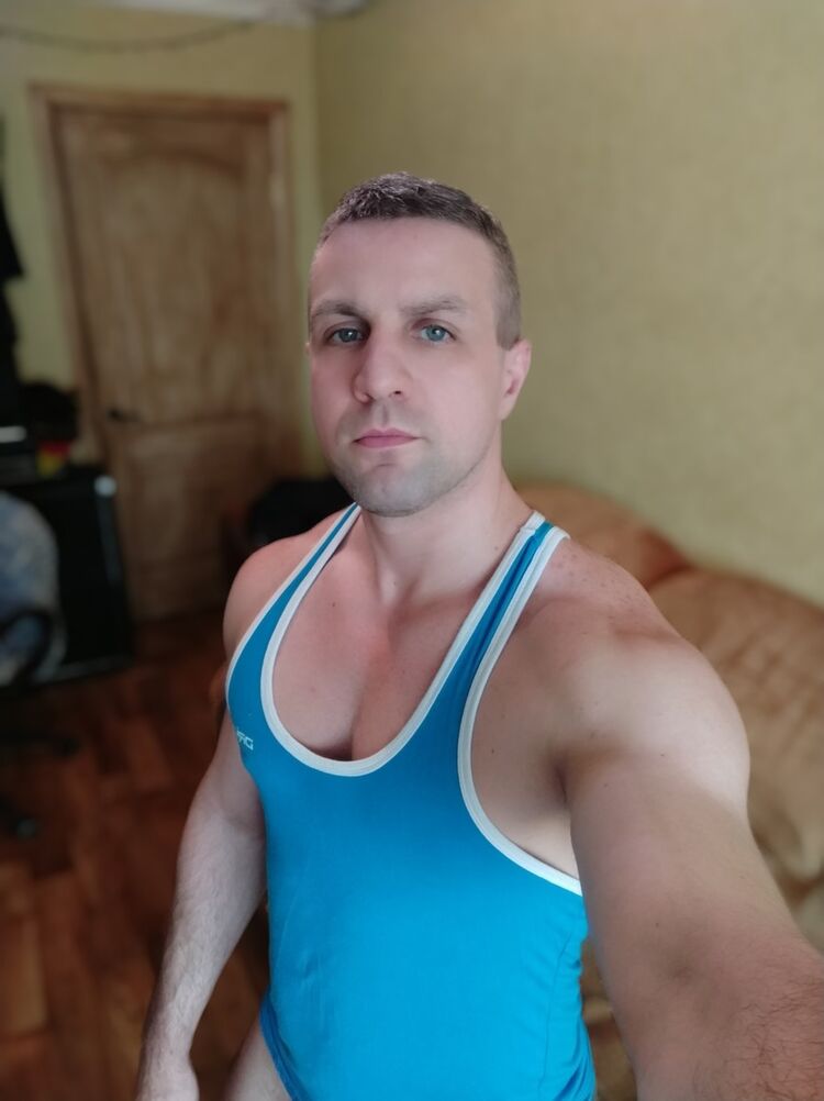  ,   Alex, 43 ,   , 