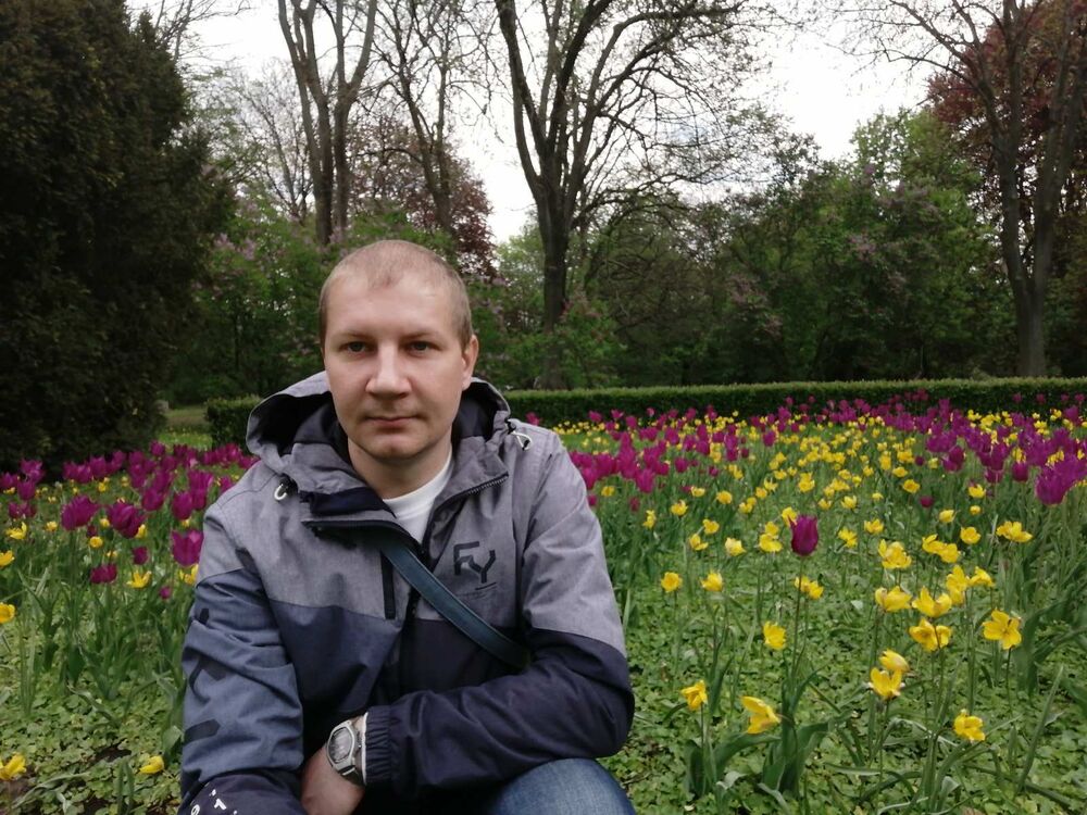  ,   Vladyslav, 35 ,   ,   