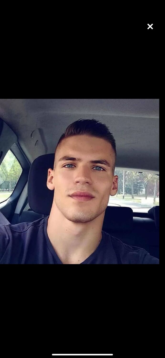  ,   Maksim, 21 ,     , c 