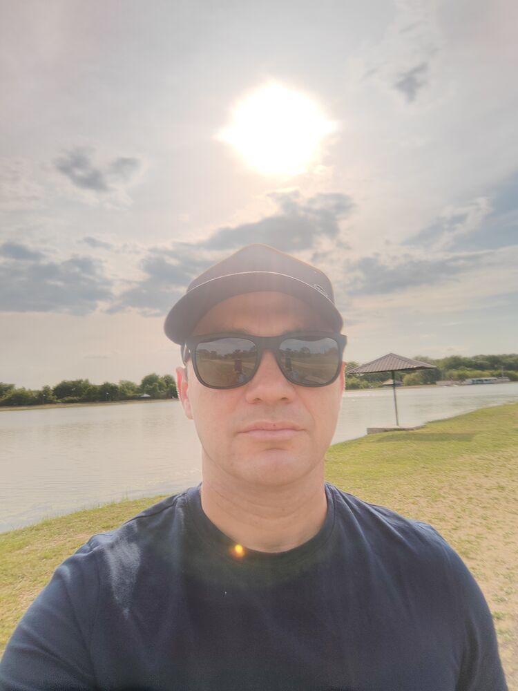 ,   Artem, 37 ,   ,   , c 