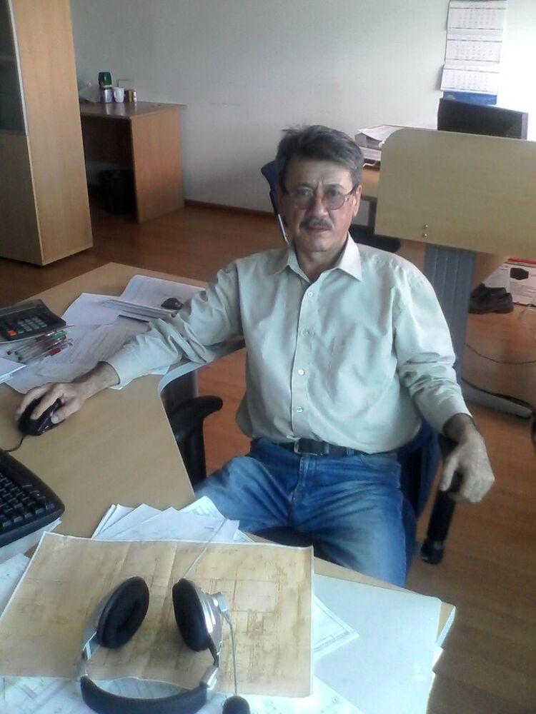  12418893  Bhrom, 63 ,    